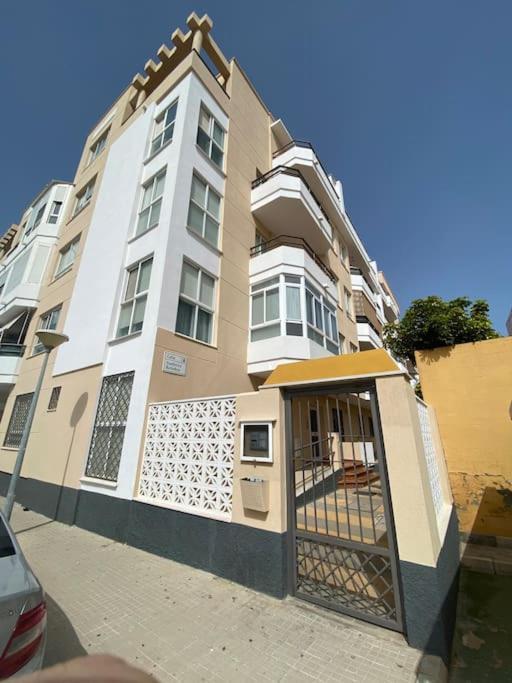 Apartamento A Unos Pasos De La Playa ロタ エクステリア 写真