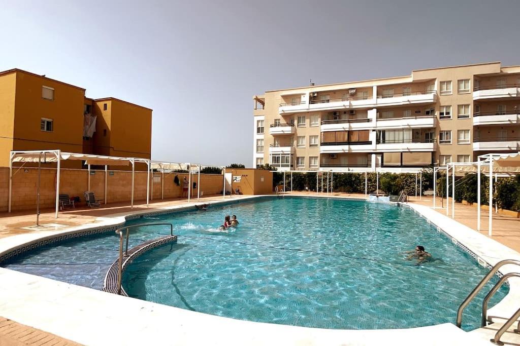 Apartamento A Unos Pasos De La Playa ロタ エクステリア 写真